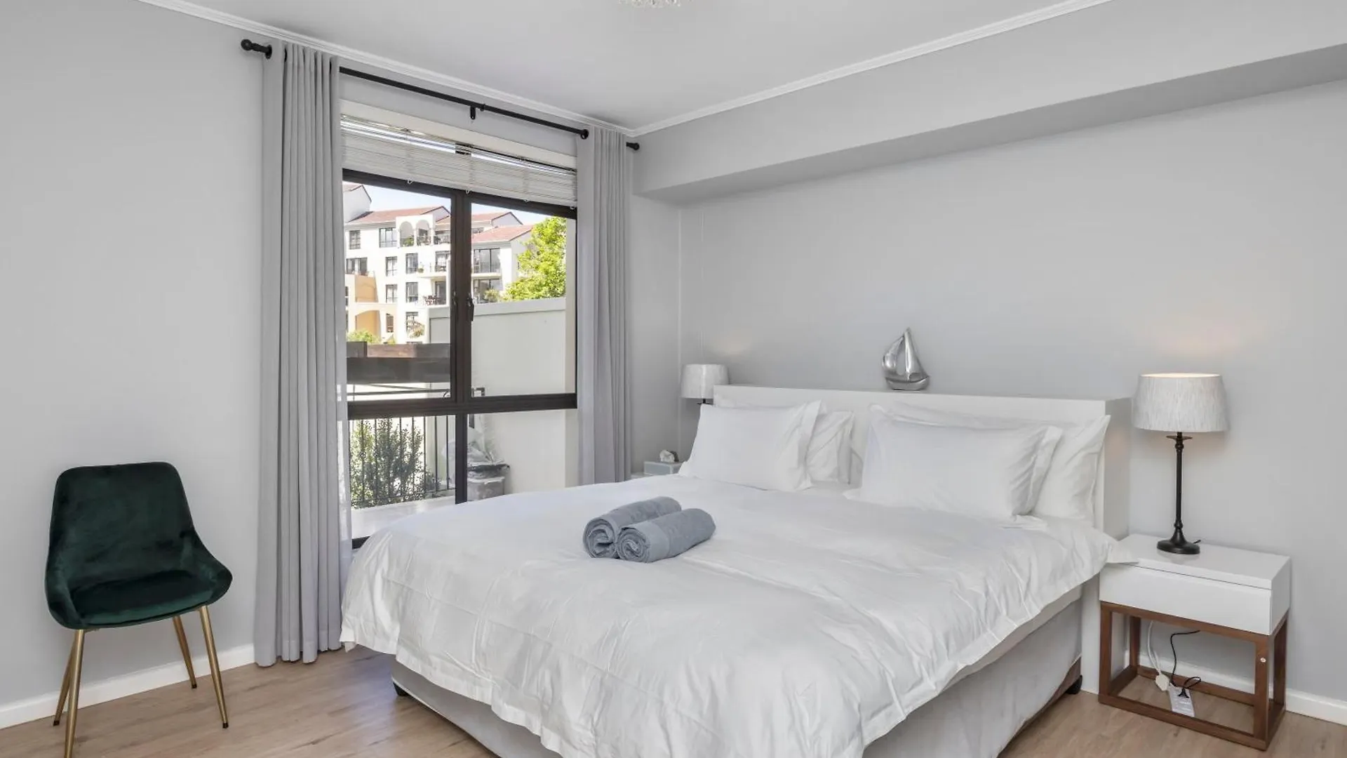 Apartment Capri On Lake Cape Town