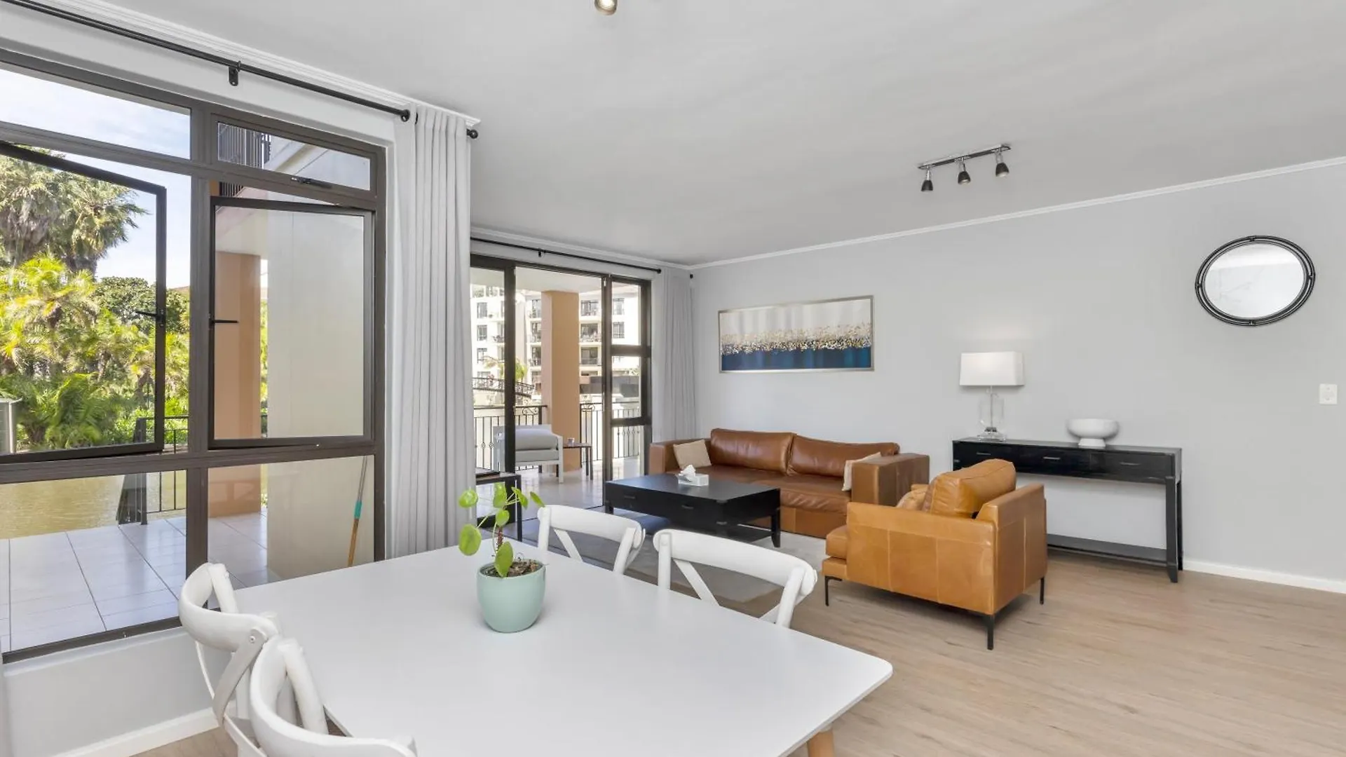 Apartment Capri On Lake Cape Town